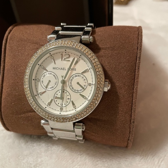 Michael Kors Parker Swarovski Silver Watch - Picture 1 of 5